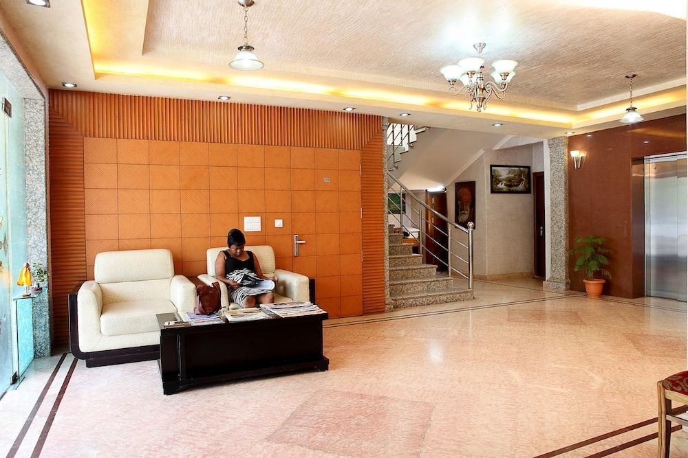 Indira International Inn New Delhi Eksteriør billede