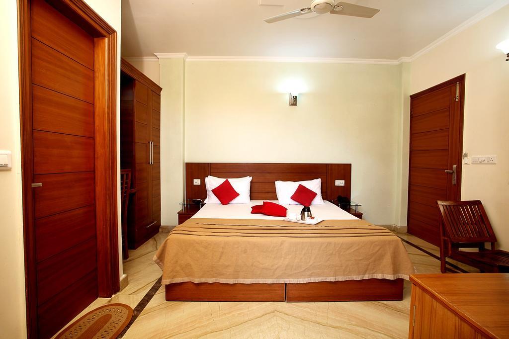 Indira International Inn New Delhi Eksteriør billede