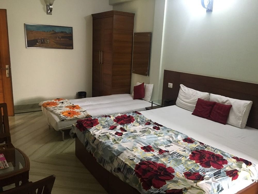 Indira International Inn New Delhi Eksteriør billede